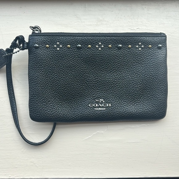Black Coach Wristlet New with original Box - Picture 1 of 13